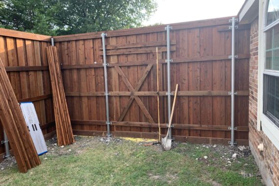 custom wood fence work dallas tx